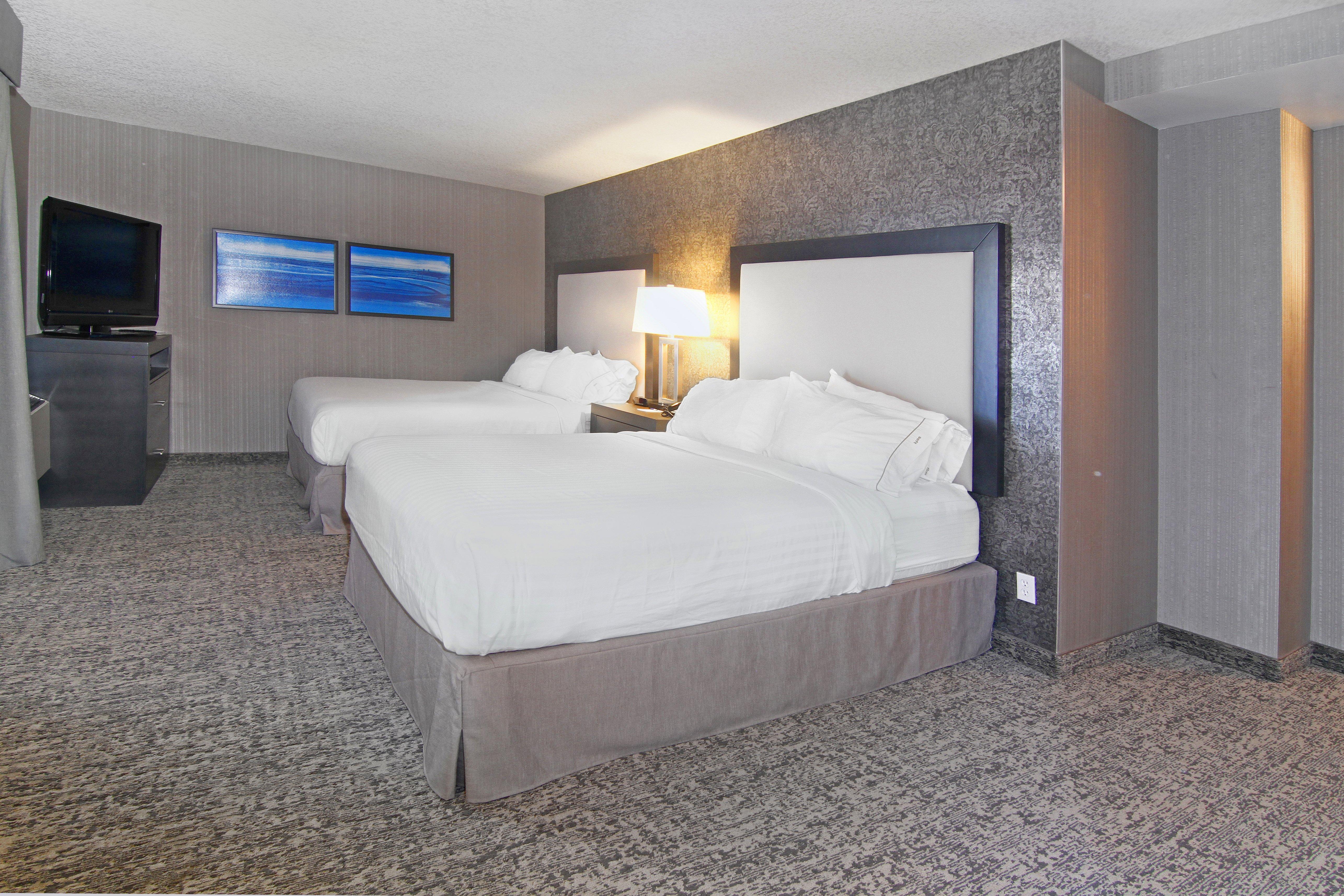 Holiday Inn Express And Suites Calgary By Ihg Exterior photo