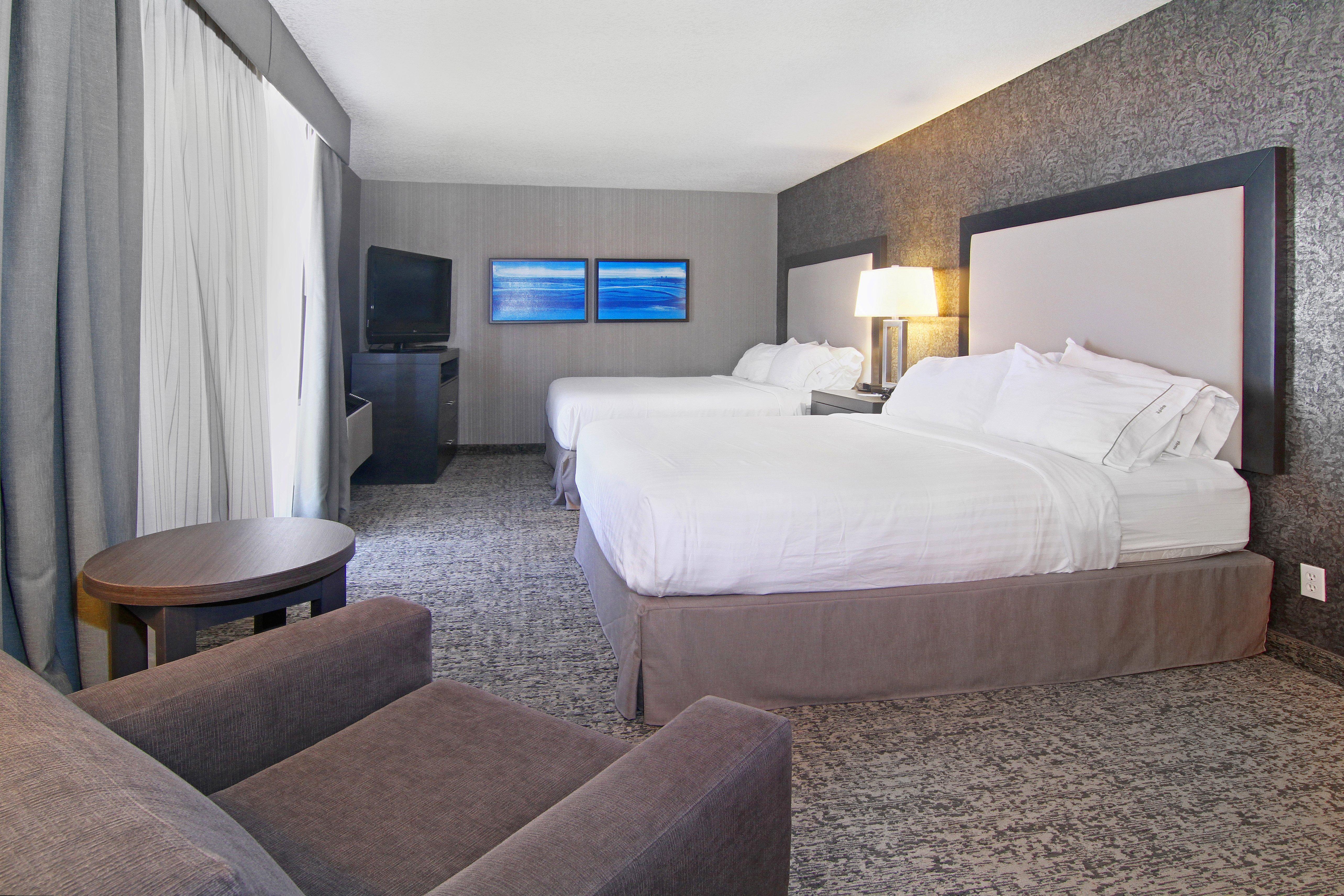Holiday Inn Express And Suites Calgary By Ihg Exterior photo