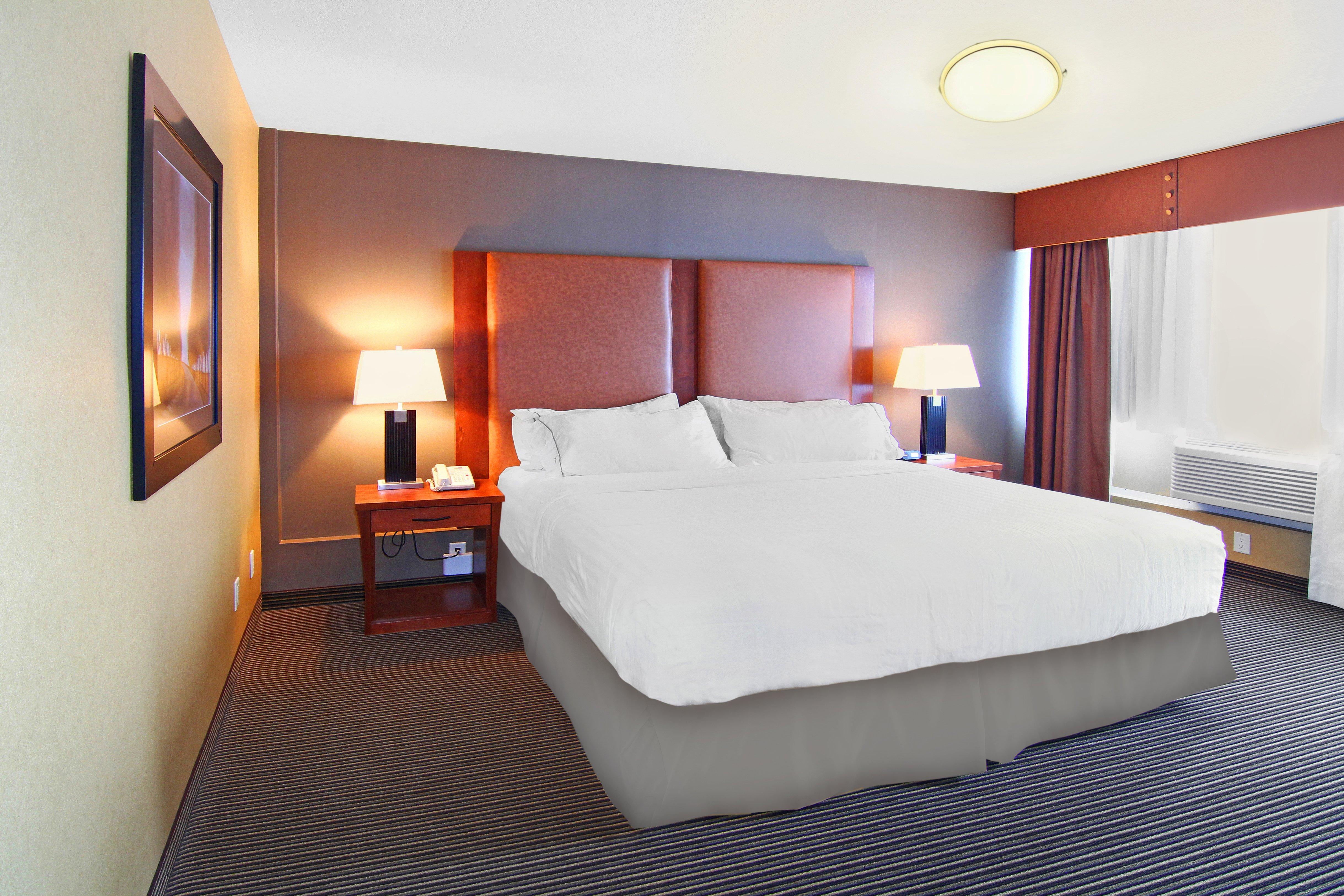 Holiday Inn Express And Suites Calgary By Ihg Exterior photo